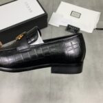 Gucci leather shoes, loafers - Image 6