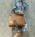 FENDl中号时髦阳光手提袋☀️2801 - Image 2