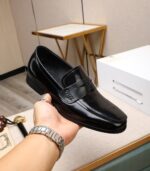 Gucci leather shoes, loafers - Image 5