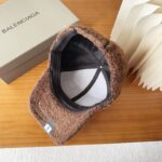 Balencia * a new Balenciaga baseball cap🧢 A simple, fashionable, super unbeatable and beautiful hat! - Image 9