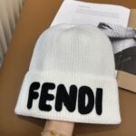 Fendi FENDI Knitted Hat 😘 😱 Simple and elegant 👍  The tight knitting method is very thick, soft and comfortable 🙈 Warm and stylish ❤️ can't bear to put it down 👍 Dear, hurry up and get it 👍😘 Same gender design! - Image 2