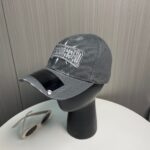 💰 BALENCIAGA new embroidered logo baseball cap from Balenciaga, cool color scheme, with different styles for men and women to wear. The first batch will be shipped first! Paris fans must make a purchase!