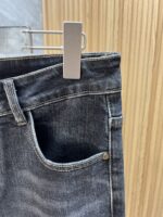 【Armani Jeans | Classic Denim, Embossed with Luxury DNA】 When streetwear meets haute couture, a pair of jeans can become a badge of status.
Deconstructing the language of denim with centuries-old craftsmanship, we infuse every inch of fabric with a modern attitude and luxurious details, making everyday wear a silent declaration of taste.
✨ A pair of jeans is an attitude, and even more so, a legacy.
It's not just a wardrobe essential, but also an interpretation of the brand's spirit—
"From suitcases to jeans, we have always defined the boundaries of luxury with the ultimate craftsmanship."
Sizes: 28-42 - Image 5