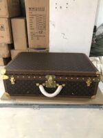 M4700ZX

加托盘宽，（新款）塔箱
尺寸：70cm
配色：经典花配杏色 - Image 2