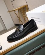 Gucci leather shoes, loafers - Image 5