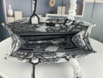 Dior bags - Image 8