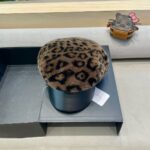 DIOR迪奥水貂毛鸭舌帽女秋冬新款韩版时尚百搭皮草帽子保暖护耳显脸小帽子 - Image 2
