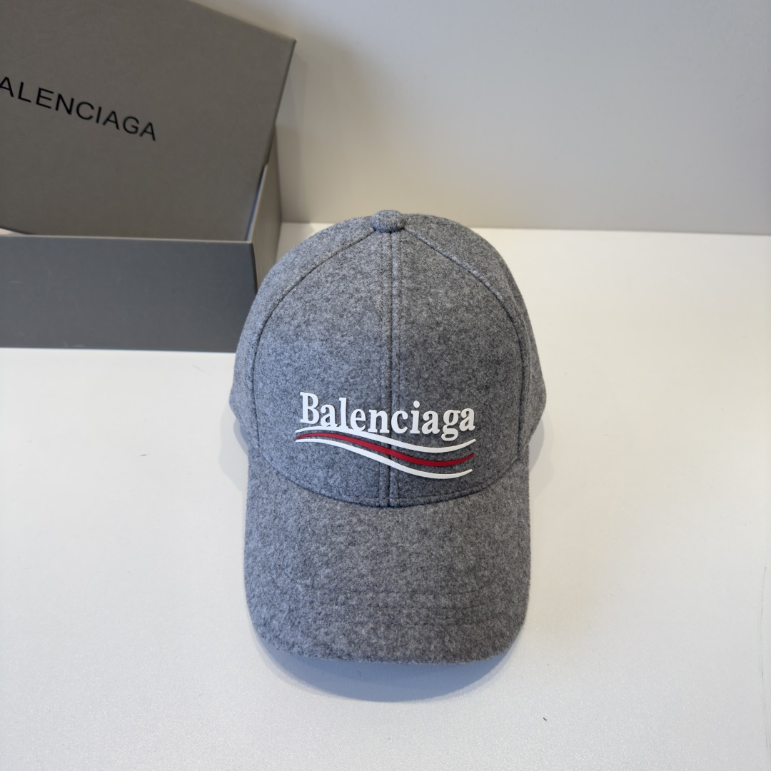 BALENCIAGA new logo baseball cap from Balenciaga, cool color scheme, with different styles for men and women to wear, the first batch to be shipped first! Paris fans must make a purchase!