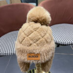 Balenciaga Balenciaga logo new knitted yarn ear protection Lei Feng hat, a must-have tool for keeping warm in autumn and winter, simple and warm - Image 5