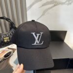 路易威登棒球帽LouisVuitton👒😍新款LV棒球帽，重工打造♥完美刺绣，高端大气，百搭款🤗男女通用！ - Image 5