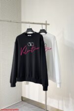 H463 VA 🔥 Valentino -2025 explosive new model, the highest version of fashionable pullover hoodie, a classic that must be released every year. Highly favored and respected by major celebrities, we carefully select high-end European cotton blended fabrics, produce them with heavy craftsmanship, and design the original hardware accessories logo. They are soft, smooth, and have a dense texture! Fashionable and stylish upper body! One of the impeccable must-have styles for autumn! M-3XL - Image 10