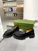 Gucci leather shoes, loafers - Image 2