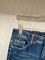 【Armani Jeans | Classic Denim, Embossed with Luxury DNA】 When streetwear meets haute couture, a pair of jeans can become a badge of status.
Deconstructing the language of denim with centuries-old craftsmanship, we infuse every inch of fabric with a modern attitude and luxurious details, making everyday wear a silent declaration of taste.
✨ A pair of jeans is an attitude, and even more so, a legacy.
It's not just a wardrobe essential, but also an interpretation of the brand's spirit—
"From suitcases to jeans, we have always defined the boundaries of luxury with the ultimate craftsmanship."
Sizes: 28-42 - Image 6