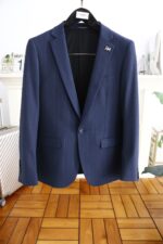 🔥 Aima 4/Her * esAutumn New Arrivals 📸 Casual and fashionable original suit set, with the brand's classic logo mark 👍🏻 Super generous, with lining design emphasizing perfect lines, perfectly blending the low-key and melancholic temperament of England with the exquisite and noble French style. A sleek and ergonomic cut, with a tall and handsome upper body, comfortable and slim fit, showcasing a gentlemanly demeanor. Selected suit fabric, with a soft and delicate touch, good luster and elasticity. Paired with this suit set, it is a great choice for stylish men. The silhouette and waist cinching cut add more comfort to their attire, making them look slim yet handsome! A must-have for trendy men! Counter size: S-XXL, shipped next day! - Image 3