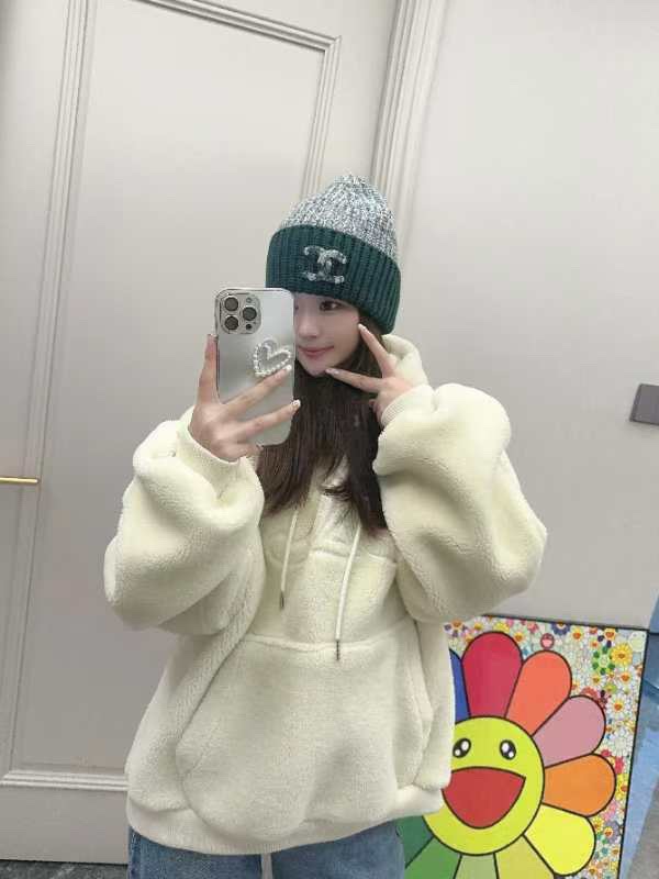 💰香奈儿CHANEL!小香爆款针织帽！小红书新品发布，太🉑️了，高弹面料 经典色系，男女同款哦