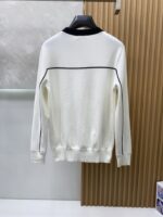 The latest round neck sweater for autumn and winter on the Dior 2025 official website is currently on sale at the counter! Specially supplied wool blended fabric Comfortable to feel It can directly touch the skin, with exquisite embroidered logos and badges that are extremely eye-catching! Details highlight the fashionable charm of big brands Exquisite craftsmanship Stereoscopic cutting style The wearing effect is unbeatable and handsome! All three standards are complete! Size: M-3XL - Image 8