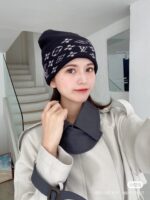 配防尘袋〈对版高品质，认准咯〉
路易威登LOUIS VUITTON🎩官方热卖爆款，羊毛针织毛线帽，时尚好品质高端大气，超柔软！超火爆💖质感很赞，出街超好搭配！时尚潮流！秋冬必备单品，快快入手哦！