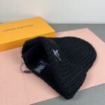 配防尘袋〈对版高品质，羊毛品质认准咯〉
路易威登LOUIS VUITTON🎩官方热卖爆款，羊毛针织毛线帽，时尚好品质高端大气，超柔软！超火爆💖质感很赞，出街超好搭配！时尚潮流！秋冬必备单品，快快入手哦！ - Image 6