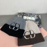 配防尘袋
DIOR 迪奥原单帽子官网新品爱心][爱心]羊毛羊绒双层帽子😱😘保暖又时尚，简单大方，更显时尚高端大气！ - Image 7