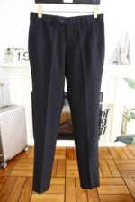 🔥 Ama */Arm * niAutumn New Arrivals 📸 Casual and fashionable original suit set, with the brand's classic logo mark 👍🏻 Super generous, with lining design emphasizing perfect lines, perfectly blending the low-key and melancholic temperament of England with the exquisite and noble French style. A sleek and ergonomic cut, with a tall and handsome upper body, comfortable and slim fit, showcasing a gentlemanly demeanor. Selected suit fabric, with a soft and delicate touch, good luster and elasticity. Paired with this suit set, it is a great choice for stylish men. The silhouette and waist cinching cut add more comfort to their attire, making them look slim yet handsome! A must-have for trendy men! Counter size: S-XXL, shipped next day! - Image 5