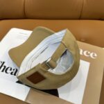 配防尘袋
👒罗意威👒LOEWE新款原版原标设计棒球帽🧢质感超好，外部线条定位标准，做工精细，简约大气低价走量！ - Image 3
