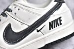 ▪️细节鉴定
NK SB Dunk Low 米白黑勾 低帮休闲板鞋 - Image 3