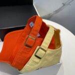 防尘袋
👒罗意威👒LOEWE新款原标设计棒球帽🧢质感超好，外部线条定位标准，做工精细，简约大气低价走量！ - Image 3