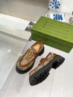 Gucci leather shoes, loafers - Image 5