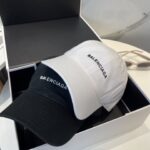 Balenciaga Balenciaga baseball cap. My family has already mastered Balenciaga's craftsmanship, which is sure to be a hit. Balenciaga's new washed cotton baseball cap is a must-haveHeavy industry craftsmanship, double B letter logo, innovative and fashionable trendy styleExclusive physical shooting for both men and women, adjustable for both genders - Image 6