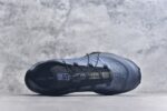 ▪panan权威实拍💯#AR41310
新货🚀#Salomon XT-6 
萨洛蒙复古潮流户外机能登山跑鞋  478739
纯原外贸平台特供订单 
耗时半年巨作 全套原纸板楦头开发 
原厂特供网布配套加持 确保原汁原味
完美呈现版型 原档数据独家私模五层组合大底 
男女鞋同步官方开发至46.5 
原装Ortholite轻量化鞋垫 中底布带钢印编号 
原厂TPU锁扣 进口港宝加持 
后跟自然饱满 还原公司包裹性 
鞋面以“锯齿”状的包裹系统呈现 
在基色底之下加入了各种色点缀 
将公司的最新技术和时尚前卫的造型融入耐用的长跑款式中 
鞋面由 TPU 薄膜制成 并焊接在高耐磨网眼上 使其既时尚又坚固 由 ACS底盘支撑 可增强稳定性和支撑力 以及由橡胶凸耳 Contragrip外底覆盖的 EVA 缓冲中底 旨在应对崎岖的地形 鞋舌上的彩色Salomon 标签、Quicklace 系统以及鞋头、鞋舌和鞋跟上的附加品牌使细节更加完美 让穿着者可以轻松驾驭户外与通勤下的任何运动生活场景 无缝鞋身户外随意纵横 颜值与脚感兼备 出街通勤 绝对非常吸睛 你值得拥有 尺码：36-46.5 - Image 4