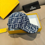 New shipment!Comes with box bag, Fendi's new original baseball cap, double F-jacquard, a perennial hot selling item at the counter, with excellent reputation. Customized 1:1 mold, original jacquard sail fabric+top layer cowhide, lightweight and breathable! Excellent quality, basic head circumference of 56, adjustable patch. - Image 4