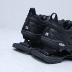 Balenciaga 巴黎世家 新款 弹簧鞋 增高 高跟 老爹鞋 运动鞋 复古做旧老爹鞋 Balenciaga X-Pander 巴黎世家 官方发售 正确字体电绣 粗细、位置、大小正确侧边TPU 透气孔匹配意产原版正确气垫分离大底，TPU软底 原版一致"Balenciaga" 大底LOGO 立体感十足原厂皮料水洗做旧  采购原厂网纱
🌵Size：35-46 - Image 9