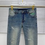 【Gucci Jeans | Classic Denim, Engraved with Luxury DNA】 When street style meets haute couture, a pair of jeans can become a badge of status.
Deconstructing the language of denim with centuries-old craftsmanship, we infuse every inch of fabric with a modern attitude and luxurious details, making everyday wear a silent declaration of taste.
✨ A pair of jeans is an attitude, and even more so, a legacy.
It's not just a wardrobe essential, but also an interpretation of the brand's spirit—
"From suitcases to jeans, we have always defined the boundaries of luxury with the ultimate craftsmanship."
Sizes: 28-42 - Image 3