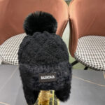 Balenciaga Balenciaga logo new knitted yarn ear protection Lei Feng hat, a must-have tool for keeping warm in autumn and winter, simple and warm - Image 5