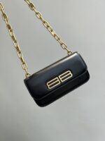 尺寸：19X10X7cm