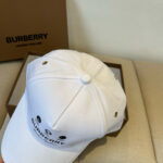 Burberry's new early spring baseball cap, simple yet fashionable, suitable for both men and women! High quality products, enjoy a sense of premium quality! - Image 3