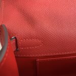 stock✨现货 国旗红
kelly pochette  一代 epsom皮 22cm 金银扣现货
一代的容量比二代大很多 满足日常使用 非常实用 百搭 加条猪鼻子链条当斜挎💕💕 - Image 5