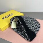 💰 FENDI's official website recommends a knitted hat that is popular among fashion bloggers for autumn and winter. It hides a subtle sense of luxury, with every line exuding a clean and elegant style. It is simple yet not simple, generous yet not out of style, and every detail showcases high-end taste. The sense of fashion becomes more and more enduring in restraint. - Image 9