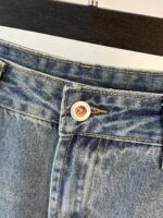 【Gucci Jeans | Classic Denim, Engraved with Luxury DNA】 When street style meets haute couture, a pair of jeans can become a badge of status.
Deconstructing the language of denim with centuries-old craftsmanship, we infuse every inch of fabric with a modern attitude and luxurious details, making everyday wear a silent declaration of taste.
✨ A pair of jeans is an attitude, and even more so, a legacy.
It's not just a wardrobe essential, but also an interpretation of the brand's spirit—
"From suitcases to jeans, we have always defined the boundaries of luxury with the ultimate craftsmanship."
Sizes: 28-42 - Image 5