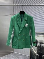 GUCCI 2025 new suit, high-end version! Customized fabrics for counters have high breathability and comfort, impeccable details, and brand element design concepts, reflecting high quality. Delicate and soft to the touch! Presenting casual tailoring, the upper body design is superb! Size range: 48-58
