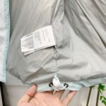 💰 加拿大鹅 Canada Goose 秋冬新款羽绒马甲 
搭配毛衣 卫衣 保暖同时毫无束缚感
采用国标95白鸭绒
轻薄飘逸 给你全方位的温暖！
上身颜值更有水准的洋气
让温暖和风度同行
中心线多重车线呈严整对称 谨守温馨守候 
胸前logo点缀着整件马甲！ 
独特之味道深入骨髓.减龄又十足保暖 既视感简单大气 男女同款 码数：XS-2XL - Image 6