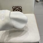 LV路易威登新款毛线帽，专柜款，正品开模 - Image 11