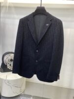 Dijia's new men's casual wool suit jacket for autumn 2025, made of high-end custom high-density suit fabric. The finished garment has been treated with silk gloss, making it super soft and comfortable, with an excellent texture. Fashionable and stylish upper body, meticulously crafted. The visual effect is super strong. Original tailoring at the counter, all original hardware accessories, and a unique trendy item in the wardrobe. Size: M-3XL 178 140kg L slim fit, maximum weight for wearing 190kg - Image 3
