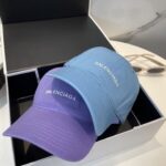 Balenciaga Balenciaga baseball cap. My family has already mastered Balenciaga's craftsmanship, which is sure to be a hit. Balenciaga's new washed cotton baseball cap is a must-haveHeavy industry craftsmanship, double B letter logo, innovative and fashionable trendy styleExclusive physical shooting for both men and women, adjustable for both genders - Image 8