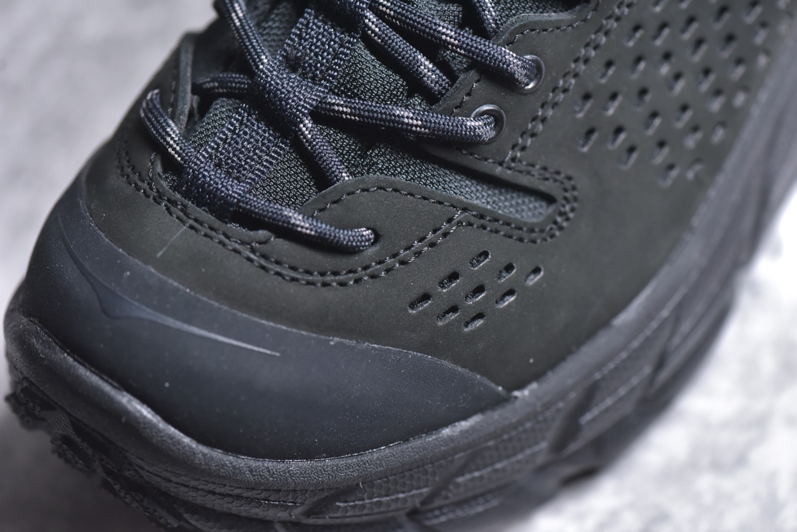 ▪️细节鉴定
HOKA Tor Uitra Low 托亚潮流户外越野登山功能鞋