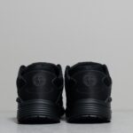 𝐂𝐇𝐑𝐈𝐒𝐓𝐈𝐀𝐍 𝐃𝐈𝐎𝐑 𝐁𝟯𝟬 迪奥火爆情侣休闲鞋【撞脸NB？现已是D奥B30】时代 顺应复古市场趋势的「Dad Shoes」风格鞋款！ 鞋舌上的Dior标志，也注明了这双鞋的型号为 B30！运用了质感细腻的皮革与网眼布面材 质拼接成鞋身，鞋身两侧贴有显眼的反光字母CD表明身份，鞋身多处线条勾勒细节，让鞋子整体看起来不那么单调。搭载奶油色EVA、橡胶混合大底，复古风十足 Size：女码35-39
男码39-44 - Image 5