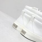 🌟  《顶级品质》
GⅣENCHY纪梵希魔术贴经典款 
专柜官网同步 市面最高版本 原版一比一复刻 四季潮鞋！纪凡希鞋子做工讲究 每一条走线都是按照原版样式 基本做到零瑕疵 媲美专柜 毫无压力 此款鞋即新潮又百搭！
▪️鞋面:进口摩术贴
▪️鞋面:进口头层牛皮
▪️垫脚:羊皮内里
▪️大底:原版TPU
▪️码数:女35一40 男39一44 - Image 7