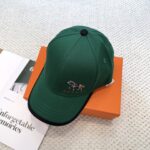 💰新款出货 HERMÈS (爱马仕)最新款原单棒球帽，拼色H，正品开模订制，原版透气帆布面料+原厂精钢调节扣，做工细致，时尚帅气质量超赞！ - Image 8