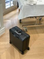 GF4343DNB

rimowa original Compact16寸商务机长箱铝镁合金拉杆行李登机箱 
电脑包铝合金 - Image 6