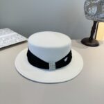 💰白色

Dior迪奥新款羊毛礼帽，平顶礼帽，百分百羊毛面料🦙%，头围57cm - Image 2